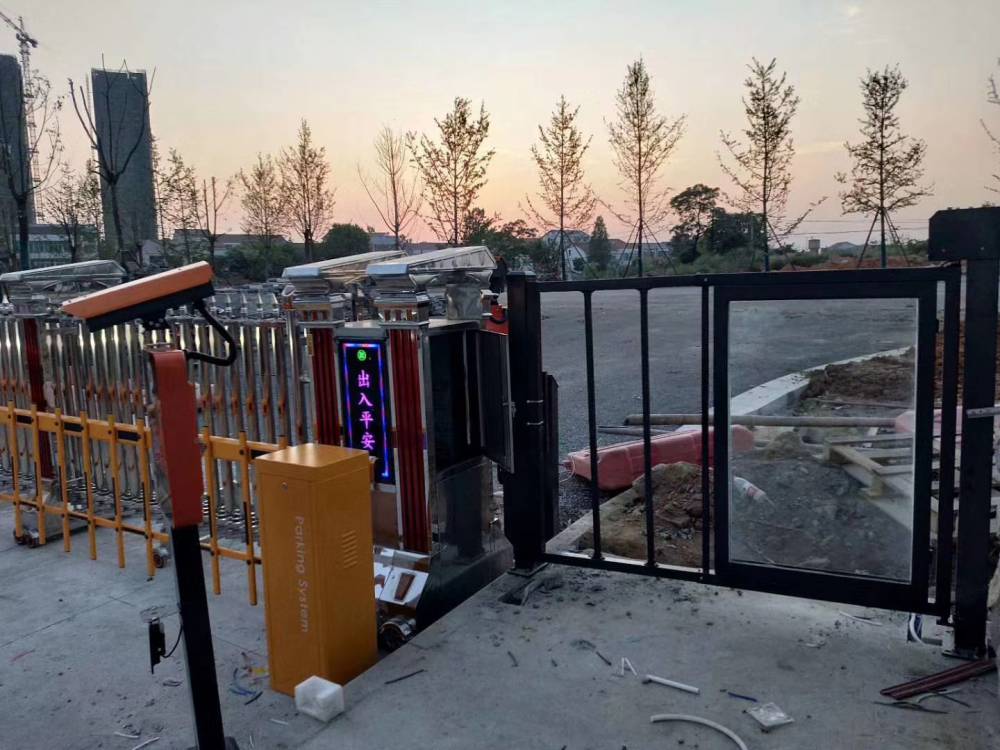 【鹿晟车牌识别 无人值守 电动道闸 人脸识别门禁厂家】价格_厂家-供